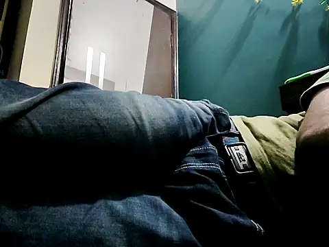 rocky4u7 online show from December 1, 3:07 am