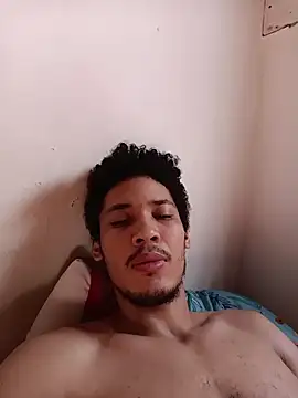 Snapshot of RuiMaddoox chatting on November 23, 1:43 pm RuiMaddoox online show from November 23, 1:43 pm