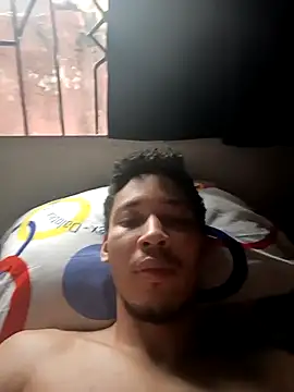 Snapshot of RuiMaddoox chatting on October 6, 11:11 am RuiMaddoox online show from October 6, 11:11 am