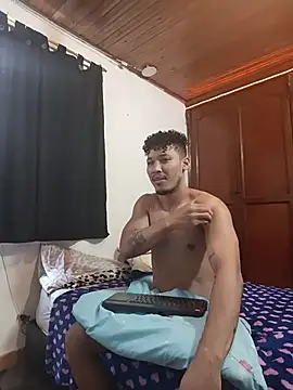 RuiMaddoox online show from February 15, 6:07 pm