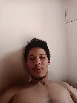 Snapshot of RuiMaddoox chatting on November 22, 2:16 pm RuiMaddoox online show from November 22, 2:16 pm