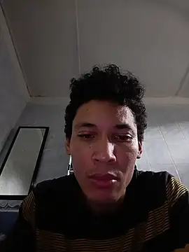 Snapshot of RuiMaddoox chatting on October 28, 7:24 pm RuiMaddoox online show from October 28, 7:24 pm