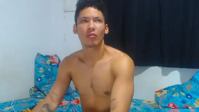 Snapshot of RuiMaddoox chatting on September 10, 11:31 am RuiMaddoox online show from September 10, 11:31 am