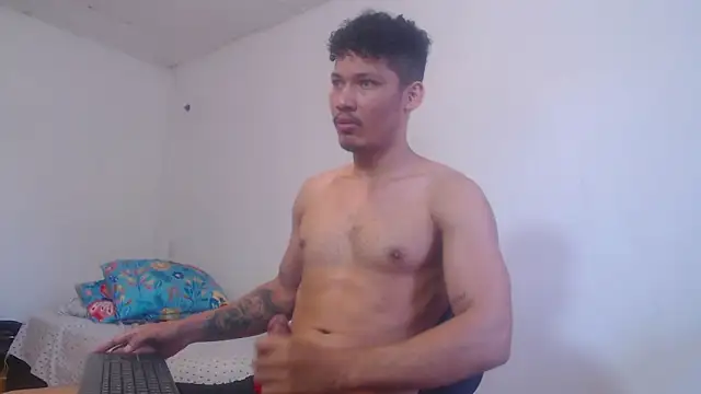 RuiMaddoox online show from December 18, 12:42 pm