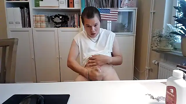 DIRTY BOY93 online show from May 21, 2:36 pm