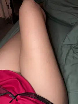 valedrams online show from October 22, 6:13 am