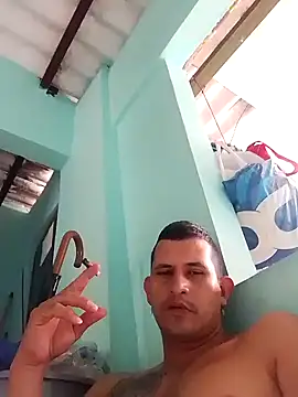 Snapshot of Kars1721 chatting on February 23, 6:41 pm Kars1721 online show from February 23, 6:41 pm