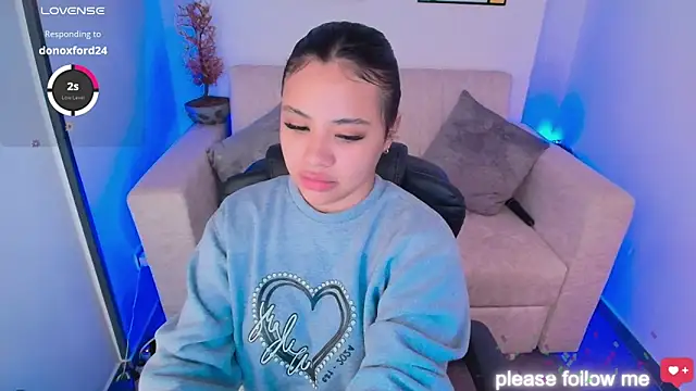 nicemiiaa7  online show from February 14, 2:56 am