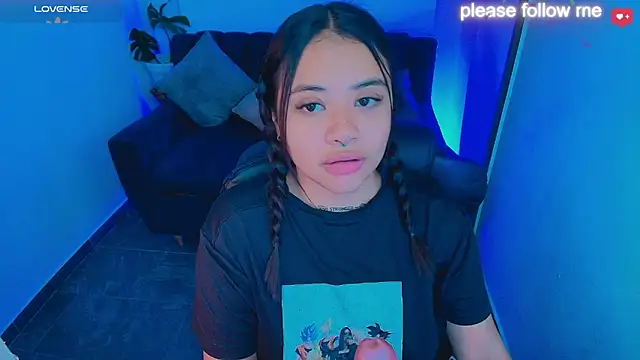 nicemiiaa7  online show from March 18, 6:20 pm