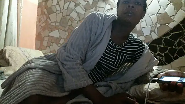 Pretty miss devilxxx35 online show from May 21, 3:42 pm