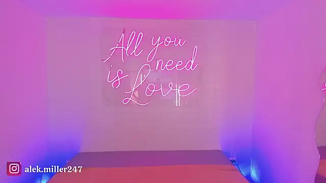 aleksandramiller  online show from March 6, 12:55 pm