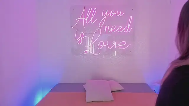 aleksandramiller  online show from March 23, 1:11 pm