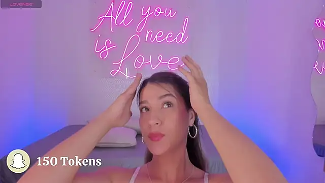 Snapshot of aleksandramiller_ chatting on September 13, 4:23 am aleksandramiller online show from September 13, 4:23 am