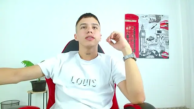 Snapshot of Cumandres18 chatting on November 18, 2:42 pm Cumandres18 online show from November 18, 2:42 pm