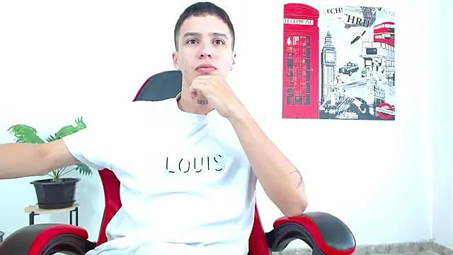 Snapshot of Cumandres18 chatting on October 30, 2:04 pm Cumandres18 online show from October 30, 2:04 pm