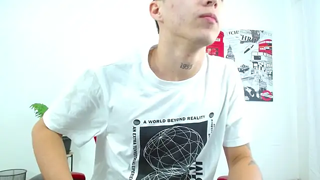 Snapshot of Cumandres18 chatting on November 20, 2:07 pm Cumandres18 online show from November 20, 2:07 pm