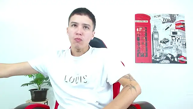 Snapshot of Cumandres18 chatting on November 7, 2:21 pm Cumandres18 online show from November 7, 2:21 pm