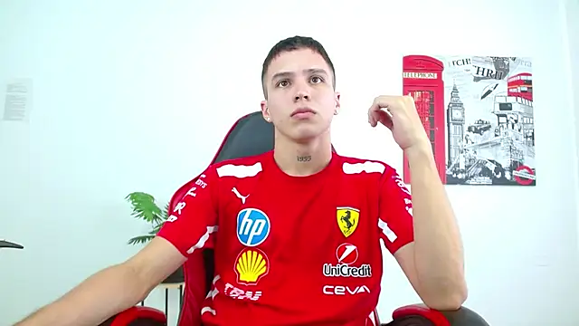 Snapshot of Cumandres18 chatting on October 22, 8:30 pm Cumandres18 online show from October 22, 8:30 pm