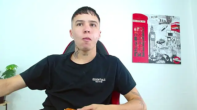 Cumandres18 online show from March 6, 2:23 pm