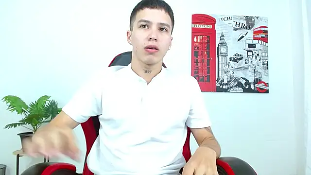 Snapshot of Cumandres18 chatting on November 6, 1:59 pm Cumandres18 online show from November 6, 1:59 pm