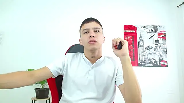 Snapshot of Cumandres18 chatting on November 19, 1:55 pm Cumandres18 online show from November 19, 1:55 pm