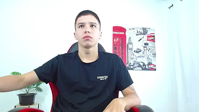 Snapshot of Cumandres18 chatting on October 17, 2:19 pm Cumandres18 online show from October 17, 2:19 pm