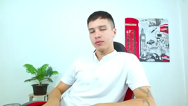 Snapshot of Cumandres18 chatting on November 27, 2:17 pm Cumandres18 online show from November 27, 2:17 pm