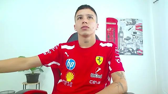 Snapshot of Cumandres18 chatting on November 25, 2:06 pm Cumandres18 online show from November 25, 2:06 pm