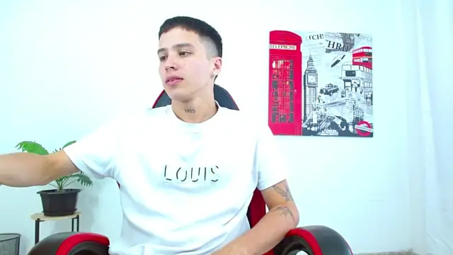 Snapshot of Cumandres18 chatting on November 4, 2:10 pm Cumandres18 online show from November 4, 2:10 pm