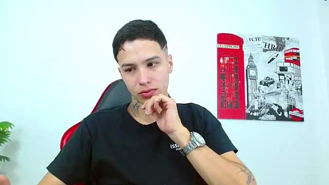 Cumandres18 online show from February 18, 2:57 pm