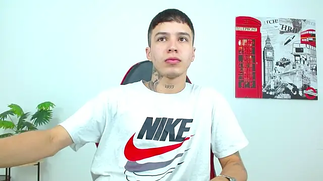 Cumandres18 online show from March 12, 2:32 pm