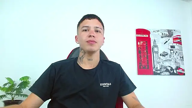 Cumandres18 online show from April 6, 2:29 pm