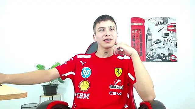 Snapshot of Cumandres18 chatting on October 10, 2:18 pm Cumandres18 online show from October 10, 2:18 pm