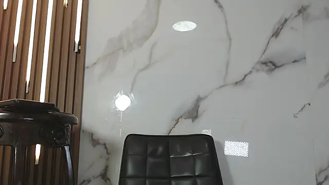Snapshot of zuri_lux chatting on October 6, 11:49 pm zuri lux online show from October 6, 11:49 pm