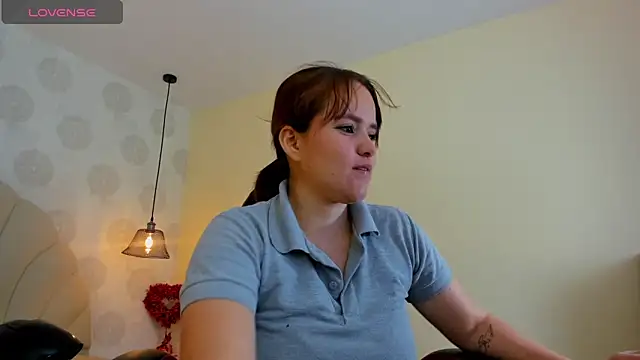 Snapshot of GIANAMILLER6 chatting on July 15, 12:12 pm GIANAMILLER6 online show from July 15, 12:12 pm