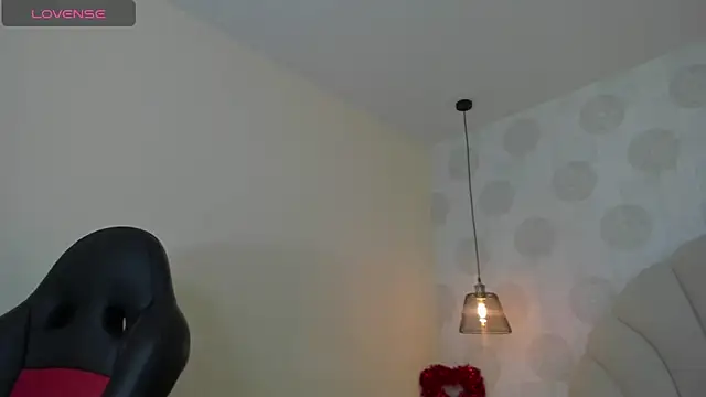 GIANAMILLER6 online show from April 10, 12:12 pm