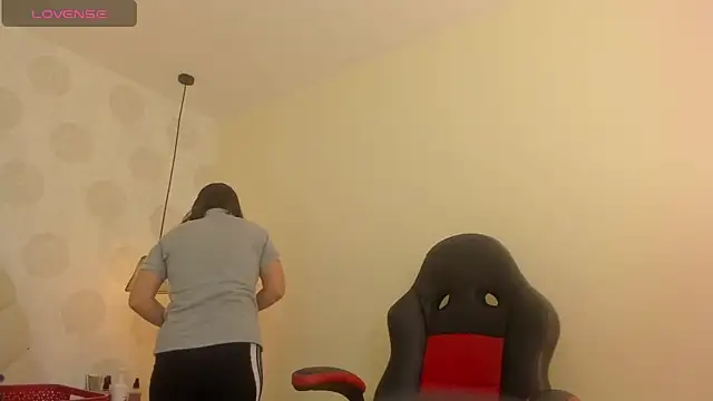 GIANAMILLER6 online show from November 5, 12:08 pm