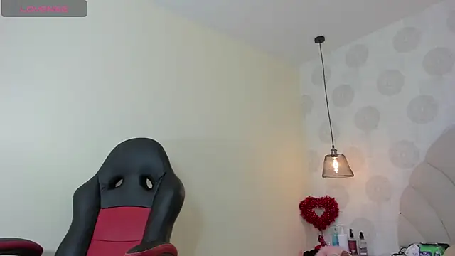 GIANAMILLER6 online show from April 21, 12:12 pm