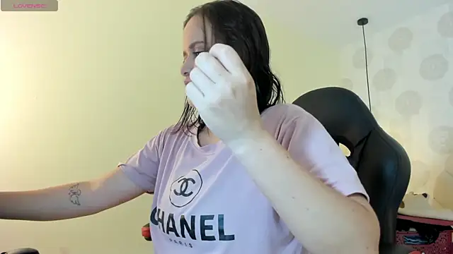 GIANAMILLER6 online show from September 23, 12:12 pm