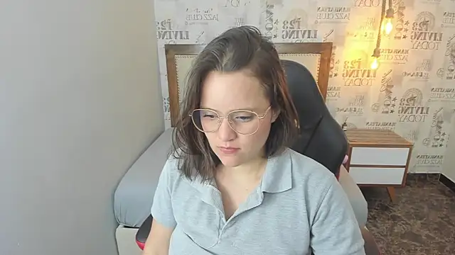 GIANAMILLER6 online show from September 8, 7:24 pm