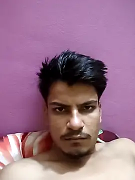 Snapshot of KaranSingh0m chatting on May 12, 8:48 pm KaranSingh0m online show from May 12, 8:48 pm