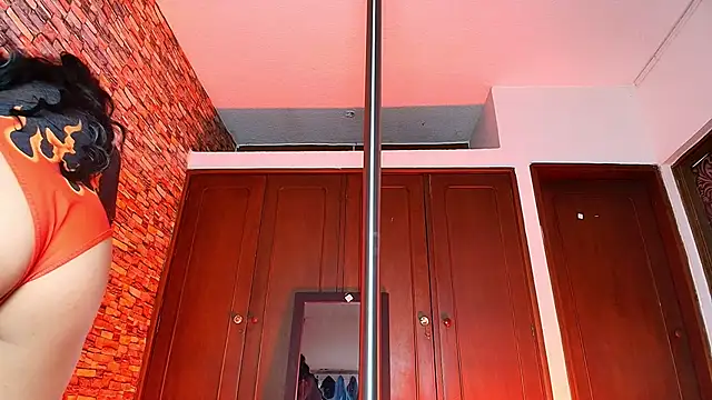 catalina santana20 online show from March 7, 4:45 pm