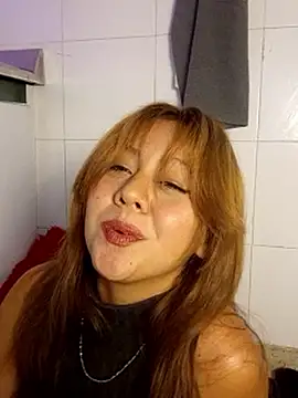 Snapshot of catalina_santana20 chatting on June 14, 2:24 am catalina santana20 online show from June 14, 2:24 am