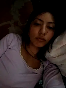 emilypeluda online show from April 20, 2:03 am