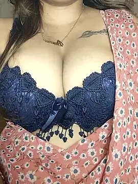 Snapshot of Shiny_HOT01 chatting on November 1, 6:24 pm Shiny HOT01 online show from November 1, 6:24 pm