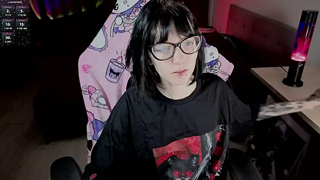 HazelTompson online show from March 5, 12:24 pm