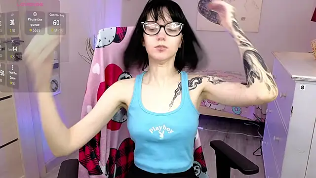 Snapshot of HazelTompson chatting on September 28, 10:11 am HazelTompson online show from September 28, 10:11 am