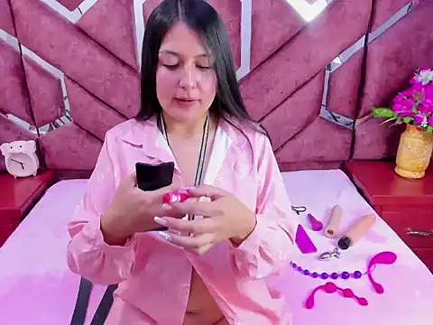 Snapshot of Mia_Sweet_20 chatting on September 10, 8:41 pm Mia Sweet 20 online show from September 10, 8:41 pm