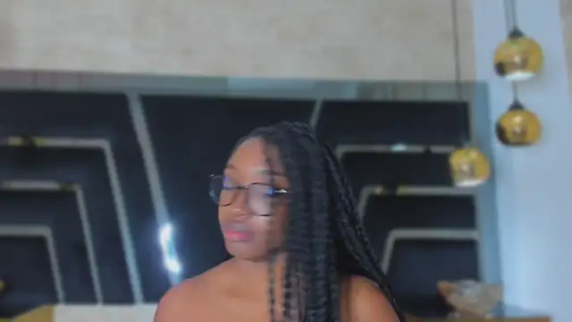 Snapshot of YallianaBrooks chatting on July 17, 12:02 pm YallianaBrooks online show from July 17, 12:02 pm