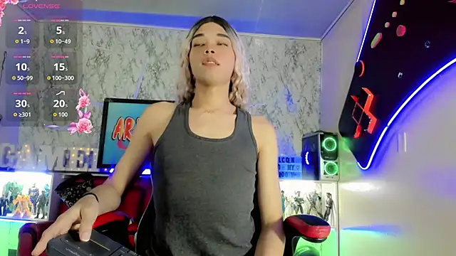 Madison Mujica online show from October 13, 11:23 am